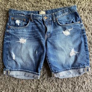 Gap boyfriend jean short 12/31